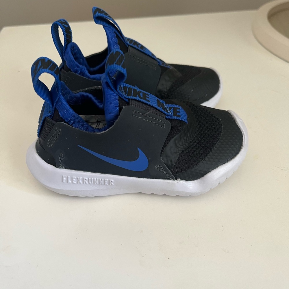 Nike Flex Runners Black and Blue Sneakers for Everyday Comfort 5c